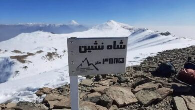 قله لاله‌های وحشی با زمستان‌های استخوان‌سوز