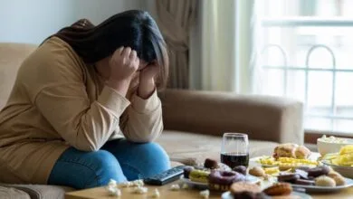 پرخوری، مزاج فرد را تغییر میدهد؟ پرخوری، مزاج فرد را تغییر میدهد؟
