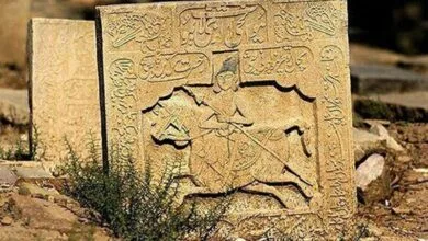 سنگنوشتههایی که زمان را جاودانه کردند؛ روایت ماده تاریخ در تخت فولاد اصفهان سنگنوشتههایی که زمان را جاودانه کردند؛ روایت ماده تاریخ در تخت فولاد اصفهان