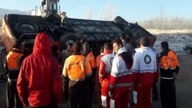 واژگونی یک دستگاه اتوبوس با ۲۴ مصدوم واژگونی یک دستگاه اتوبوس با ۲۴ مصدوم