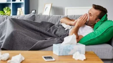 علائم آنفلوآنزا شدیدتر از سرماخوردگی و ناگهانی است علائم آنفلوآنزا شدیدتر از سرماخوردگی و ناگهانی است