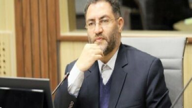 معلم رکن اصلی رشد هویت ملی در بین دانش آموزان است معلم رکن اصلی رشد هویت ملی در بین دانش آموزان است