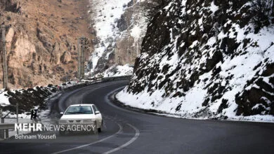 بارش برف در ۹ محور مواصلاتی؛ ترافیک سنگین در محورهای شمالی بارش برف در ۹ محور مواصلاتی؛ ترافیک سنگین در محورهای شمالی