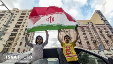 افراد موفق از هر فرصتی برای شاد بودن استفاده میکنند افراد موفق از هر فرصتی برای شاد بودن استفاده میکنند