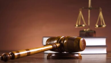 مسئولیت وراث برای پرداخت دیون متوفی به نسبت سهم‌الارث است