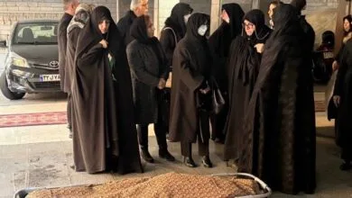 پیکر مرحومه منیره گرجی بدون تشریفات تشییع شد