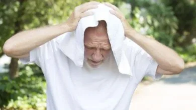 علائم کم آبی بدن؛ ۱۰ نشانه کم آبی که باید جدی بگیرید