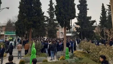 تجمع تعدادی از دانشجویان دانشگاه تهران در اعتراض به عدم تامین امنیت اطراف کوی دانشگاه تجمع تعدادی از دانشجویان دانشگاه تهران در اعتراض به عدم تامین امنیت اطراف کوی دانشگاه