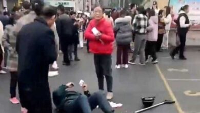 برخورد خودرو با ایستگاه تاکسی در سنگاپور برخورد خودرو با ایستگاه تاکسی در سنگاپور