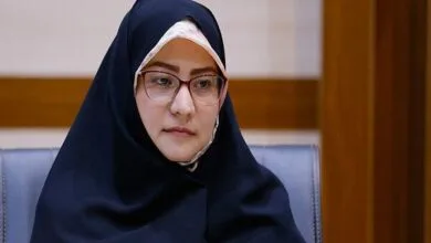 مربی پرورشی باید تربیت را از خود آغاز کند مربی پرورشی باید تربیت را از خود آغاز کند