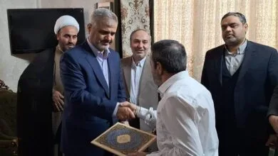 نباید فراموش کنیم که مدیون شهدا و ایثارگران عزیز هستیم