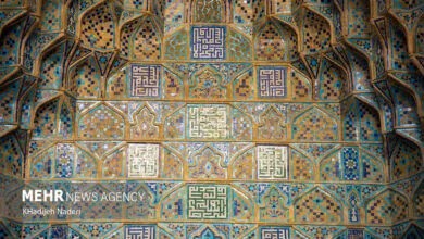 فروریختن کاشیهای مسجد جامع اصفهان و استقبال از سفرهای نوروزی فروریختن کاشیهای مسجد جامع اصفهان و استقبال از سفرهای نوروزی