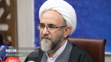 موافقت رهبر انقلاب با عفو و تخفیف مجازات ۱۵۲۶ نفر از محکومان