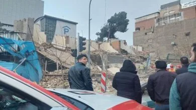 ۳ مصدوم در پی حادثه ریزش ساختمان ۴ طبقه در خیابان ایرانشهر