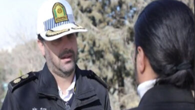 ماشین راننده‌ای به دلیل آشپزی حین رانندگی توقیف شد