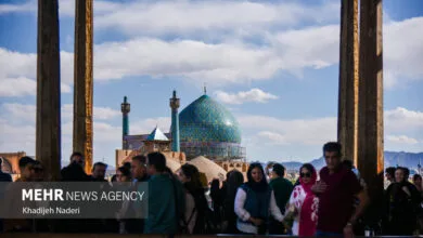 نوروز امسال ۹ میلیون گردشگر از جاذبههای اصفهان بازدید کردند نوروز امسال ۹ میلیون گردشگر از جاذبههای اصفهان بازدید کردند