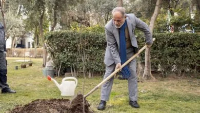 کاشت چند اصله نهال توسط اعضای شورای نگهبان بهمناسبت روز درختکاری کاشت چند اصله نهال توسط اعضای شورای نگهبان بهمناسبت روز درختکاری
