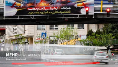 رونمایی از بنر نصب شده بر روی عرشه پل کریمخان